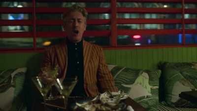 -Oh, no. Yes.
Please, uh, sit down. - Rare Objects