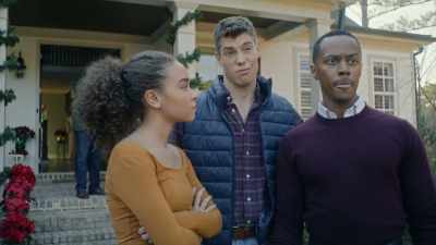 - Oh, no, you're right.
She's batshit. - A Jenkins Family Christmas
