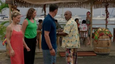 -Oh. Officer. -Just came for some food. - Death in Paradise