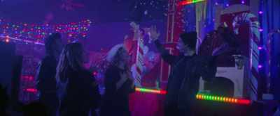 - Oh!
- Oh, baby, it's so romantic! - Christmas Bloody Christmas