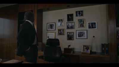 Oh. Oh, it's, uh...
it's ostentatious, I know, - American Crime Story
