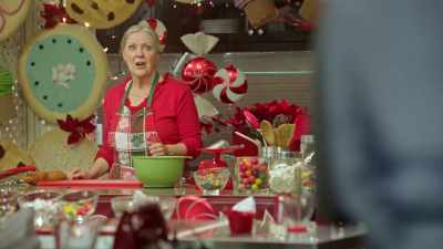 Oh, oh, oh.
I like responsible elves. - Magical Christmas Ornaments