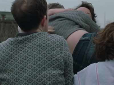 Oh. Oh, oh, I've got you.
I've got you. - Ray & Liz