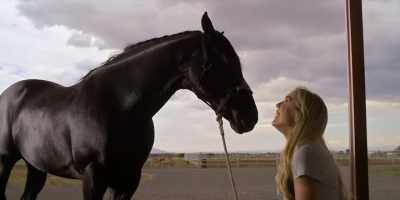♪ Oh-oh, oh-oh, oh ♪ - Walk  Ride  Rodeo