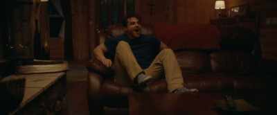 - Oh! Oh! Okay!
Would you look at that? - Laced