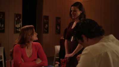 - Oh! Oh, the sushi looks good. - Rooming With Danger