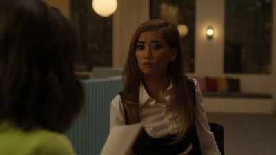 ‐ Oh. Okay. Alison, as in,
"Alison's emotionally unstable"? - Dollface