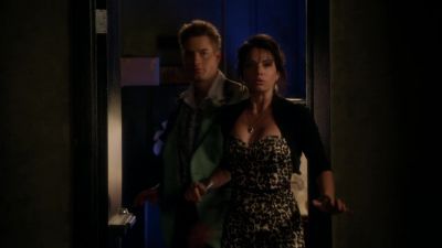 Oh. Okay. Get back in, get back in. - Smallville