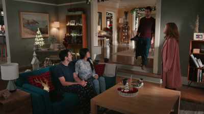 - Oh, okay.
- So, uh, now what? - Zoey's Extraordinary Christmas