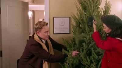 - Oh.
- Okay. You okay? - Royally Yours, This Christmas
