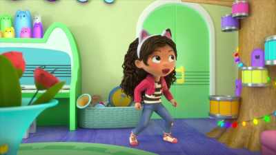 Oh, Pandy Paws, come out and play! - Gabby's Dollhouse
