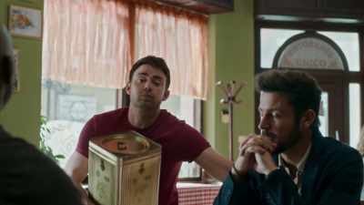 - Oh!
- [Pete] Are you okay? - The Groomsmen: Last Dance
