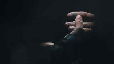 Oh, please... Please. - The Musketeers