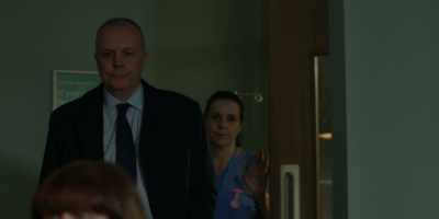 - Oh, police.
- Oh, right you are. - The Light in the Hall