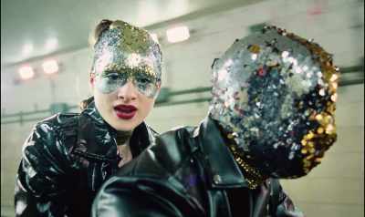♪ Oh, pretend and lie ♪ - Vox Lux