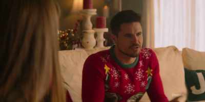 - Oh, right. Fancy.
- You know, it was a last-second trip, - EXmas