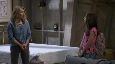 Oh, right through this door.
This is where Nicky and Alex used to live. - Fuller House