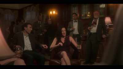 -Oh, Seamus.
-[guests chuckling] - The Haunting of Bly Manor