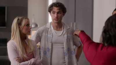 -Oh, and secrets.
-Me? - Binged to Death