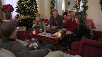 -Oh, seven.
-Oh, playing a strategy game. - Grounded for Christmas