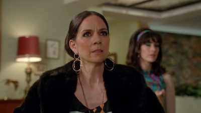 - Oh.
- She understood absolutely. - Ms Fisher's Modern Murder Mysteries