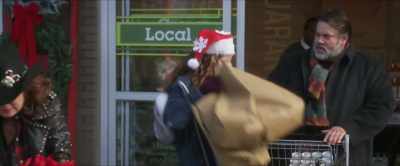 Oh, shit. Manager. Manager's
coming. Code red, code red. - A Bad Moms Christmas