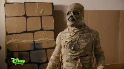 Oh, he should actually be in ninth,
but he got held back… - Under Wraps