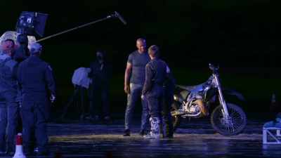 - Oh, Simon.
- [squeals] - America's Got Talent: Extreme