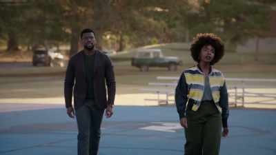 - Oh, we skipping school now?
Huh? - Bluff City Law