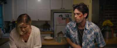 - Oh, that smells amazing, mama. - God's Country Song