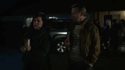- Oh, sold.
[both laugh] - Good Girls