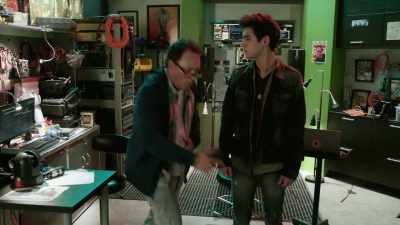 - Oh!
- [stomach rumbling] - I Am Frankie