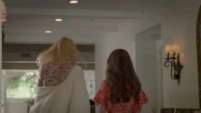 -Oh, thank you.
-Uh-hmm - The Wrong Life Coach