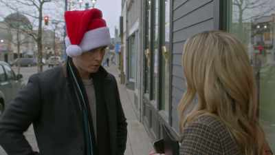 Oh, is that a genuine
Sophie Montgomery compromise? - Meeting Mr. Christmas