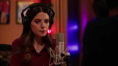 - Oh, is that so?
- Yeah. - Jingle All the Way to Love