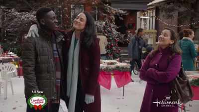 - Oh, that is true love. - A Royal Queens Christmas