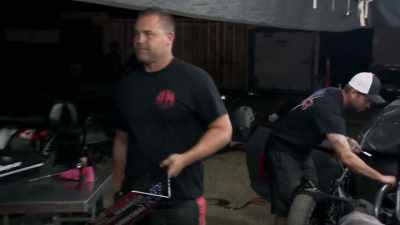 - Oh, that... Where it wants to knock the car off?
- Yep. - Street Outlaws No Prep Kings Team Attack