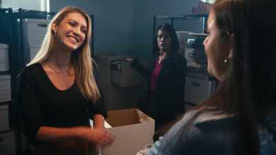 - Oh, that's cute
coming from the girl - Stepmom from Hell