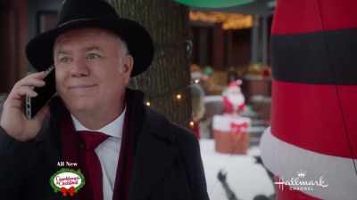- Oh, that's excellent, whitbey.
 Excellent. - A Royal Queens Christmas