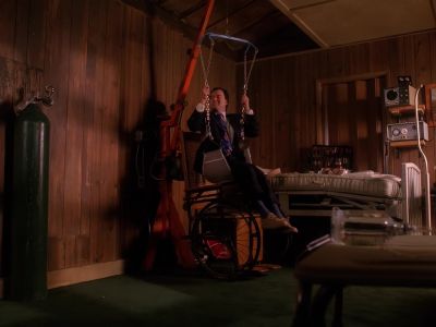 Oh, that's it.
Come and take a look. You can see it. - Twin Peaks