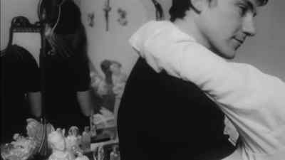 - Oh, that's lovely.
- Be careful. Don't touch it. - Who's That Knocking at My Door