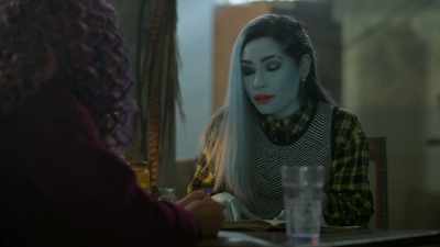 Oh, that's not handwriting.
That's code. - Monster High: The Movie