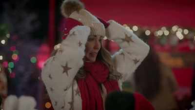 Oh... there it is.
Right there. - Long Lost Christmas
