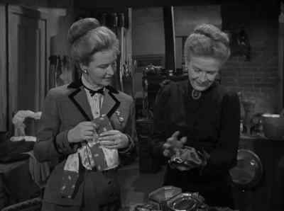 -oh there it.
-It's... - Alfred Hitchcock Presents