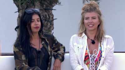 ‐Oh, they're‐‐
‐CARA: Beautiful. - Love Island