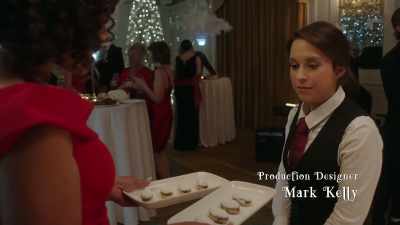 Oh. Uh, eclairs
with icing sugar? - Christmas at Castle Hart