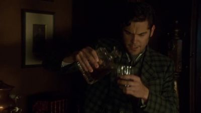 Oh, uh, I don't know,
fellows. That's my dad's. - Murdoch Mysteries