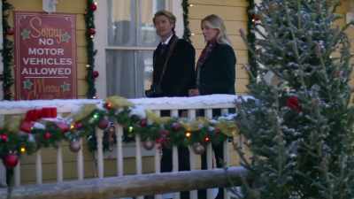 Oh, uh, you seemed excited
when you saw I had my camera. - Christmas on Windmill Way