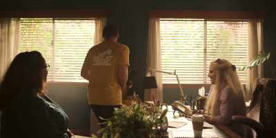 - Oh. Uh, thank you.
- Okay. - Joe vs Carole