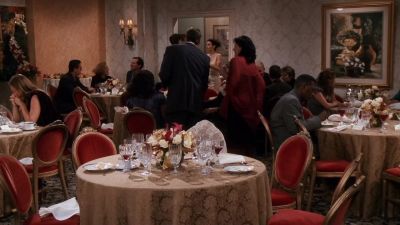 Oh, wait, I forgot my wrap. - Friends